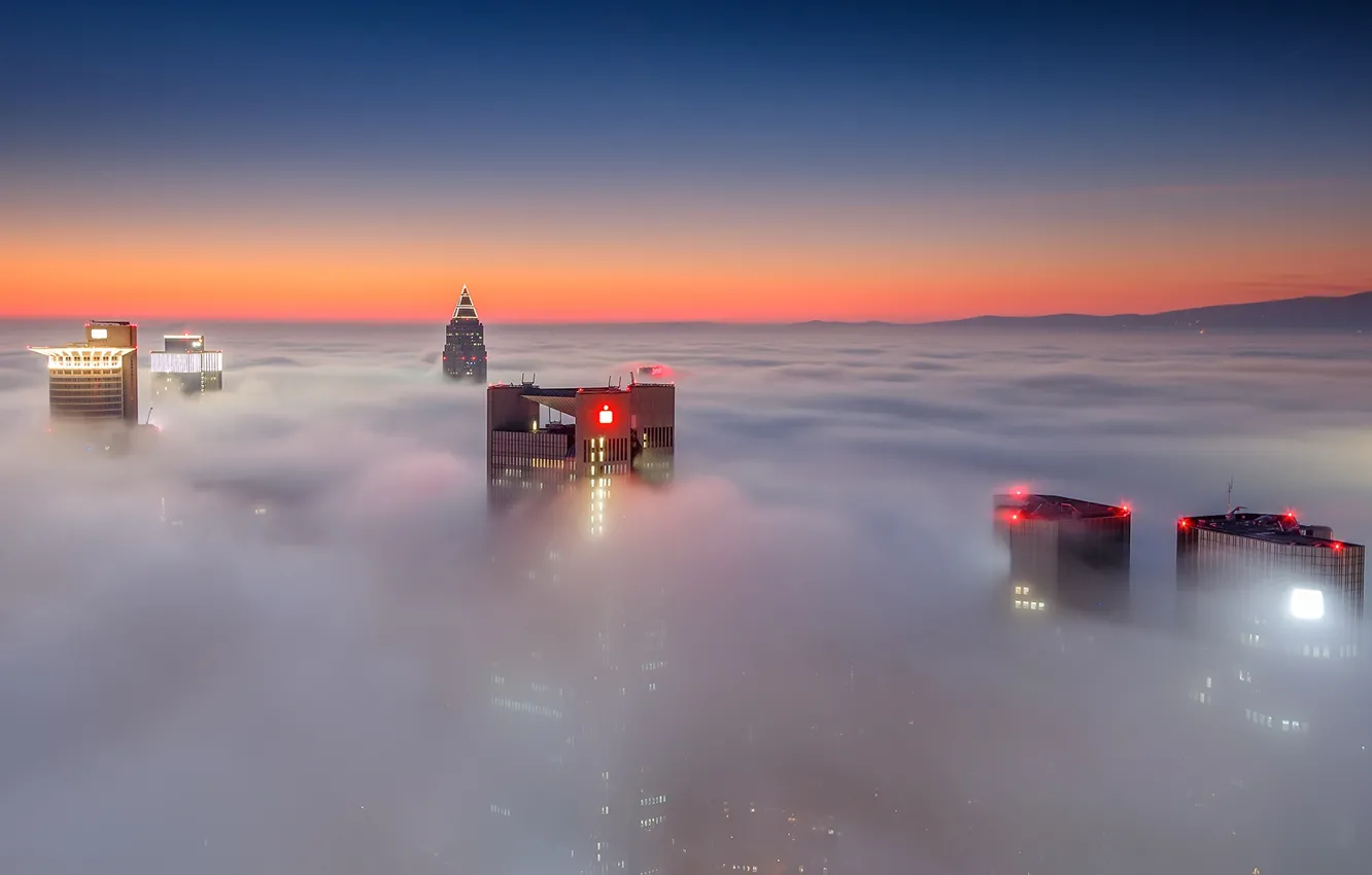 Фото обои облака, туман, небоскреб, Германия, Франкфурт-на-Майне