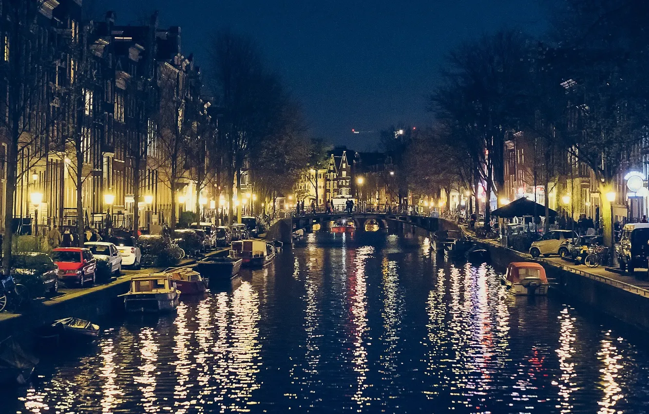 Фото обои река, лодка, Амстердам, river, Amsterdam, boat, ночной вид, night view