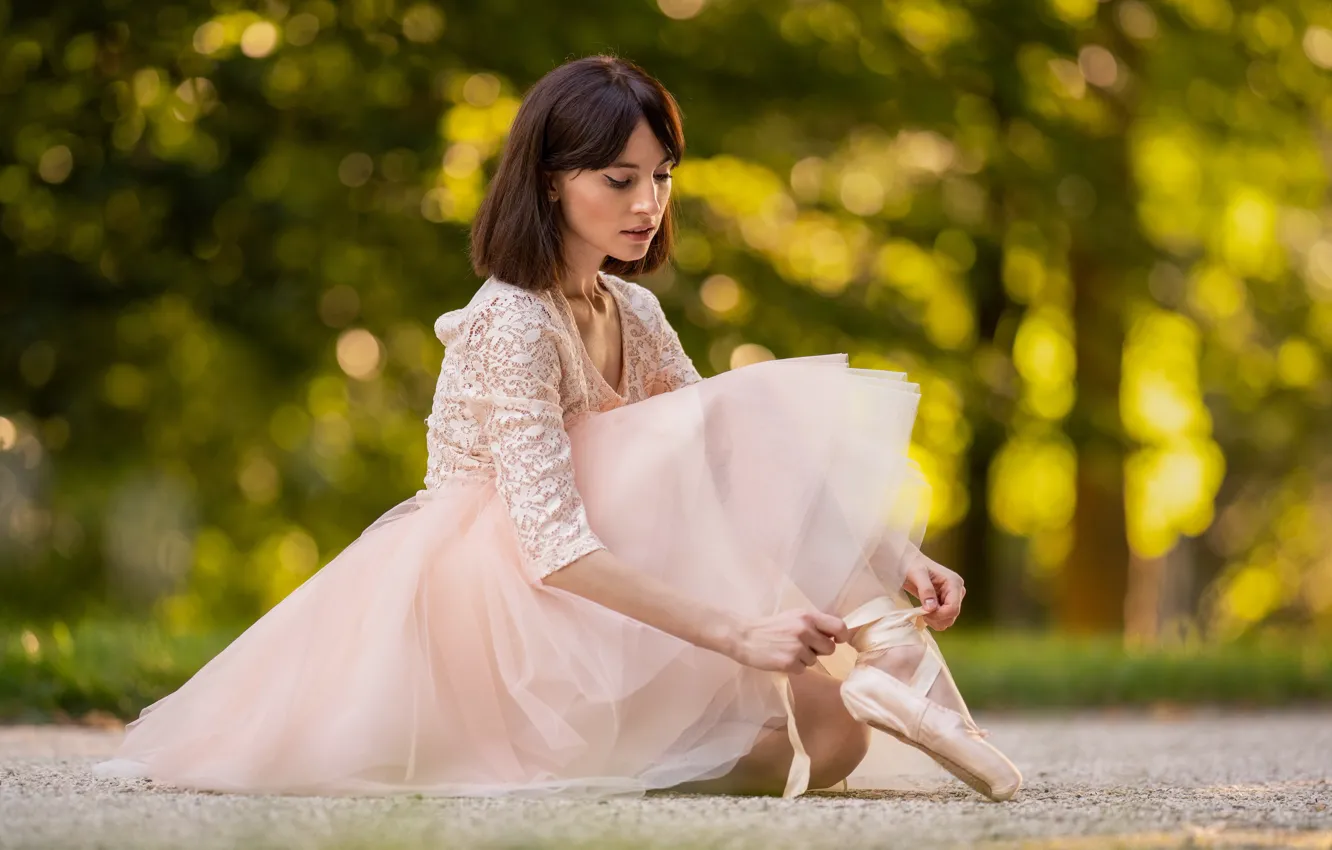 Фото обои девушка, город, улица