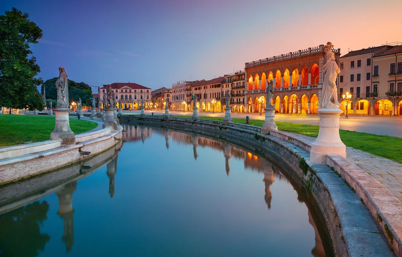Фото обои отражение, здания, дома, Италия, канал, статуи, Italy, Падуя