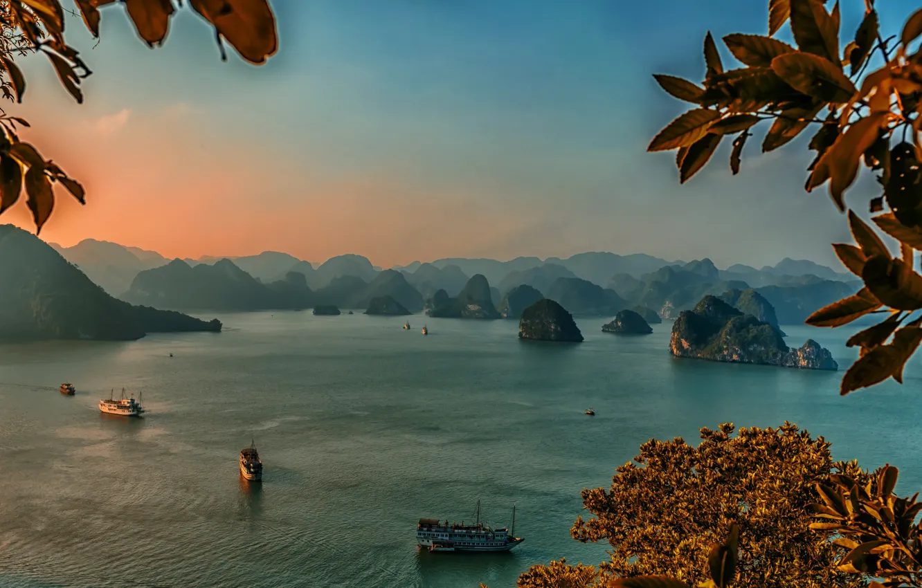 Фото обои море, закат, скалы, корабли, залив, Vietnam, Halong