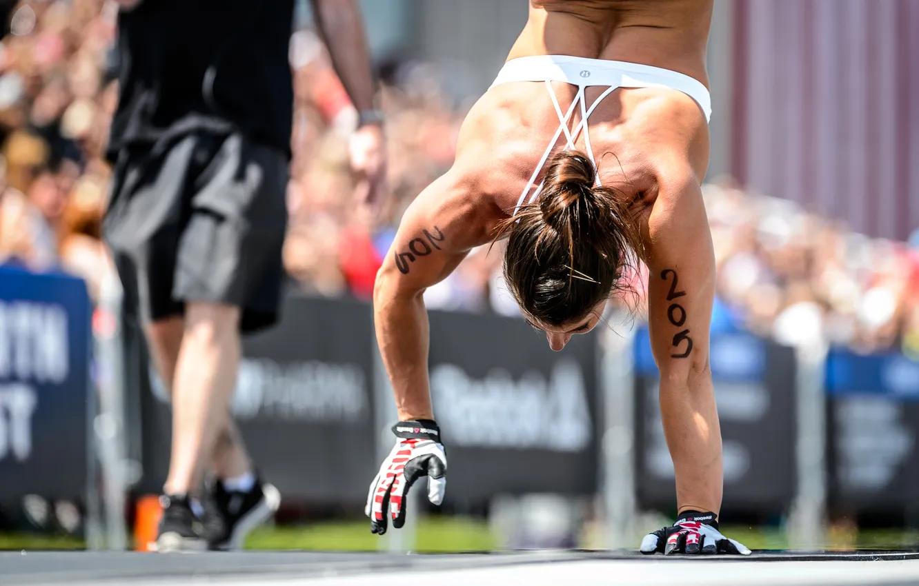 Фото обои blonde, competition, vertical, crossfit