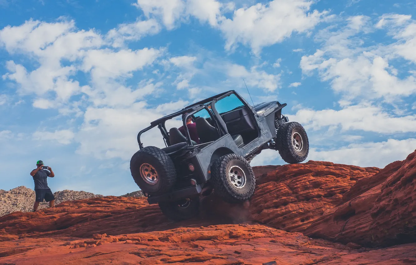 Фото обои Car, Clouds, Jeep, Rocks, Man, Desert, Offroad, Climb