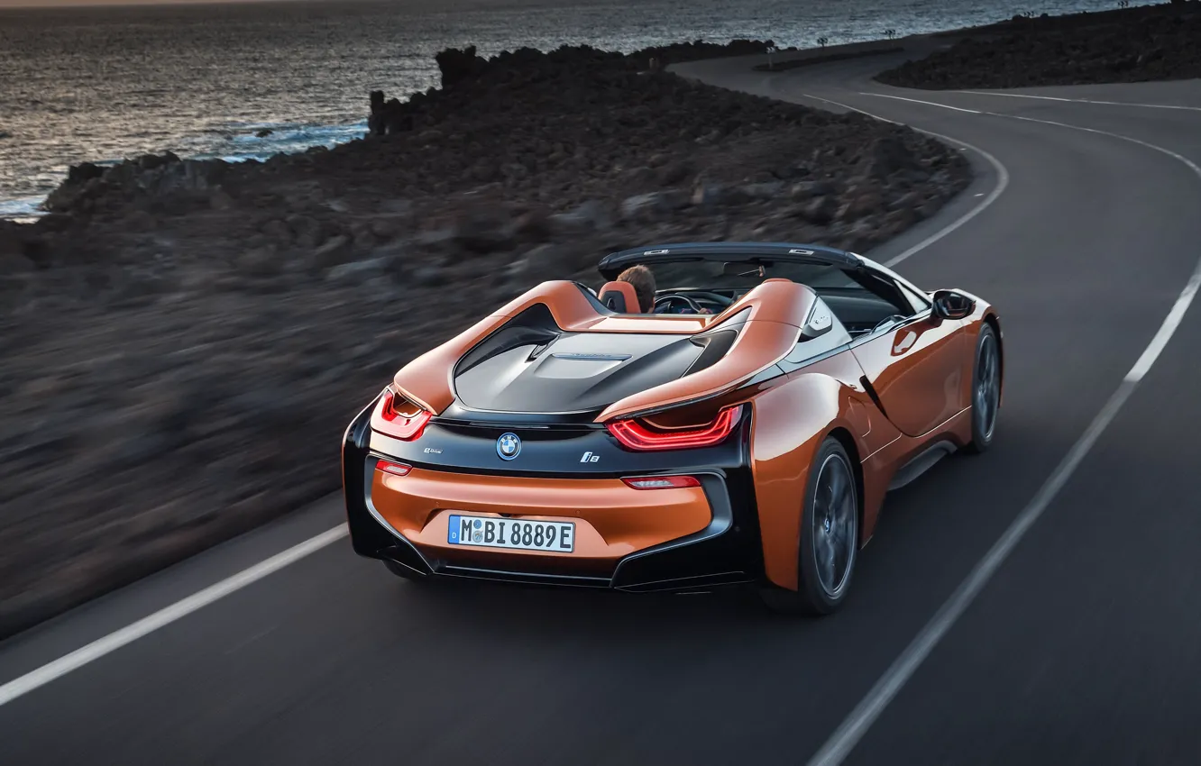 Фото обои Roadster, вид сзади, 2018, BMW i8