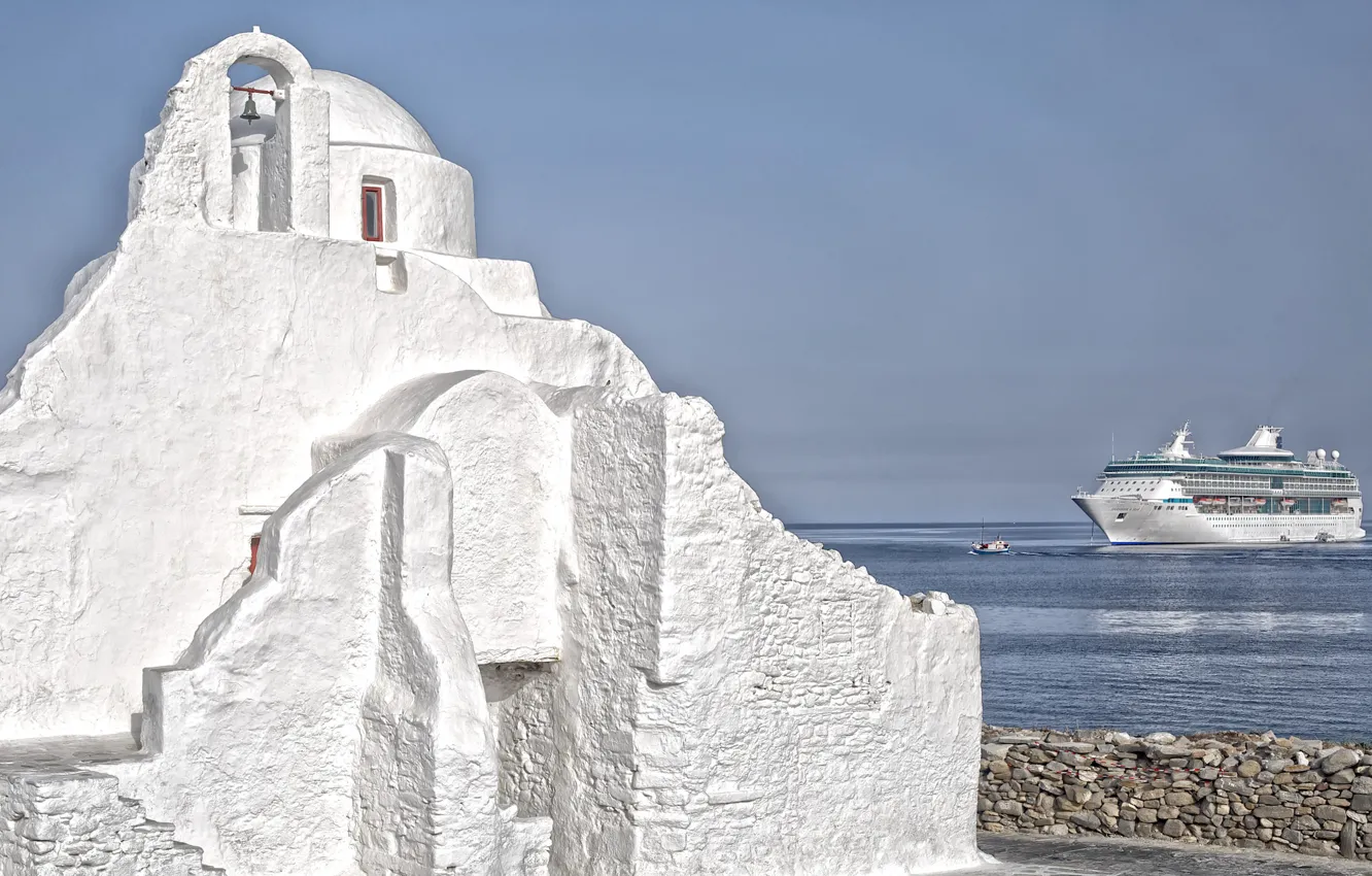 Фото обои море, небо, корабль, Греция, церковь, лайнер, остров Миконос
