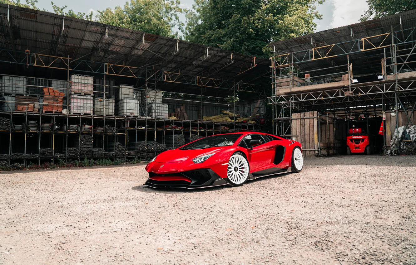 Фото обои Red, White, Aventador, Wheels, LP750-4 SV