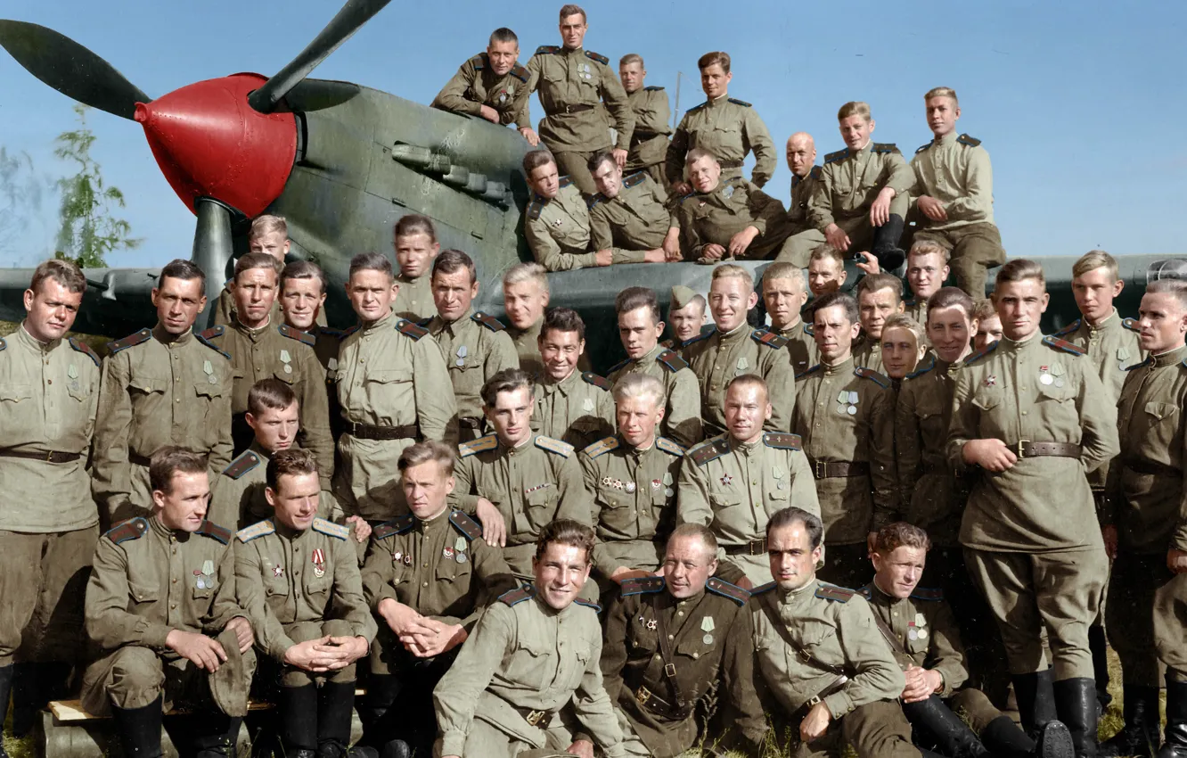 Фото обои Май, Мужчины, ил-2, 566-ой штурмовой авиационный полк, Лётчики, Фронтовики