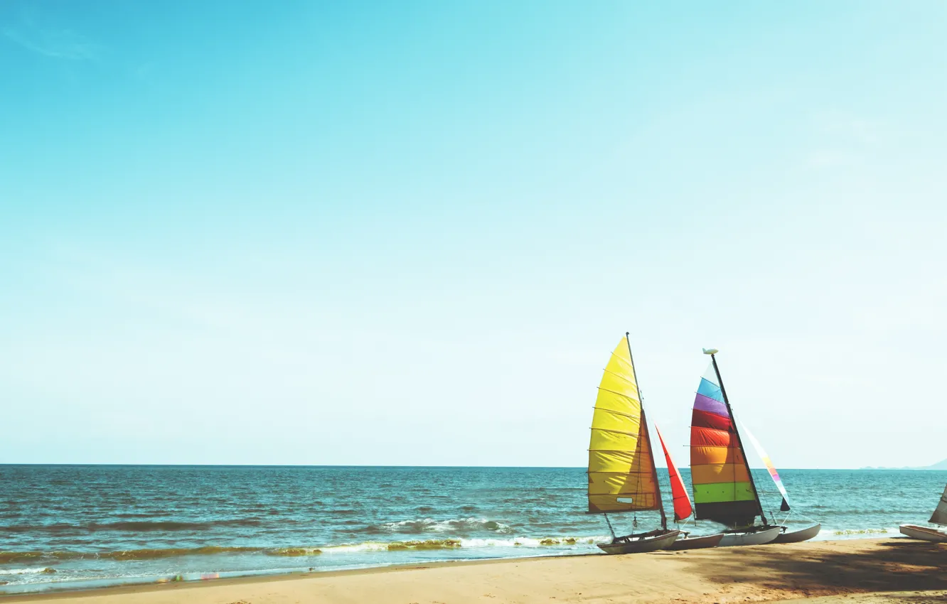 Фото обои песок, море, волны, пляж, лето, лодка, парусник, summer