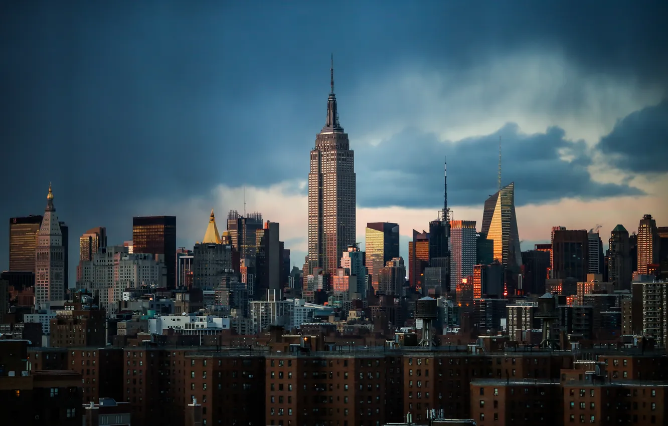Фото обои облака, Нью-Йорк, крыши, Эмпайр-стейт-билдинг, Соединенные Штаты