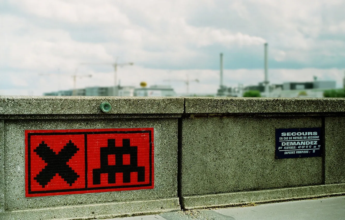 Фото обои Sign, StreetArt, Red Mosaic, SpaceInvader