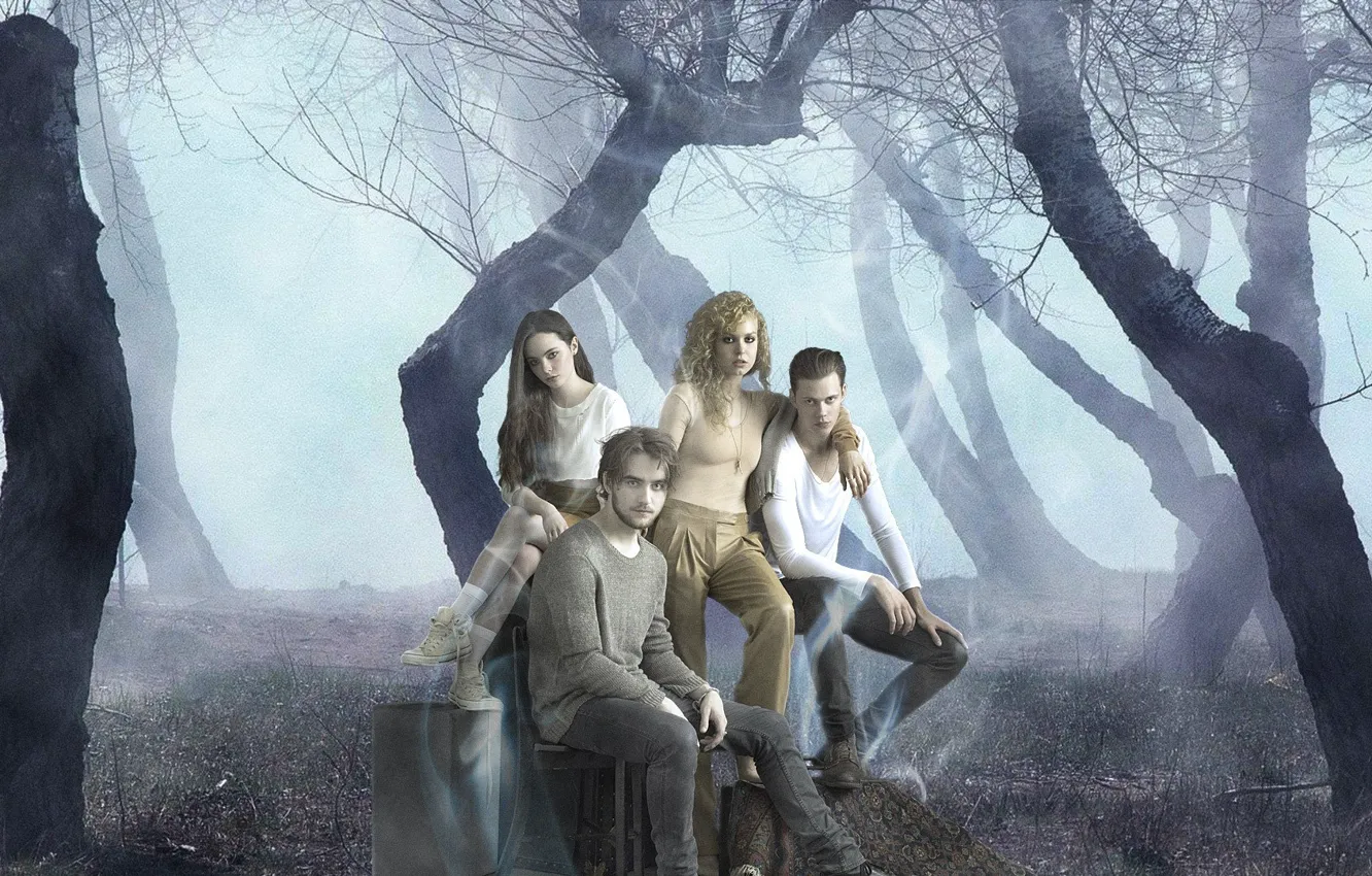 Фото обои girl, forest, trees, woman, fog, man, boy, vampire