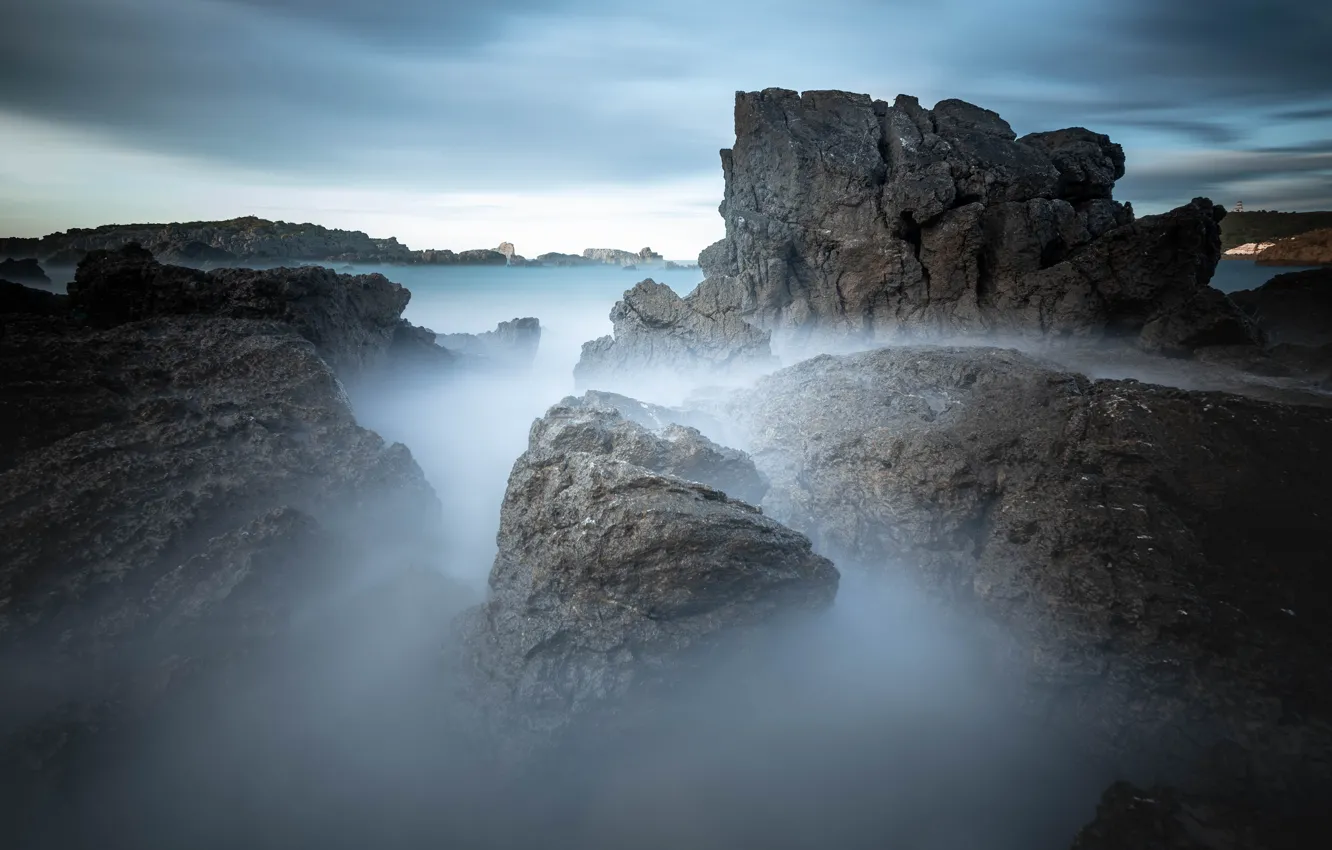 Фото обои море, туман, камни, скалы, утро
