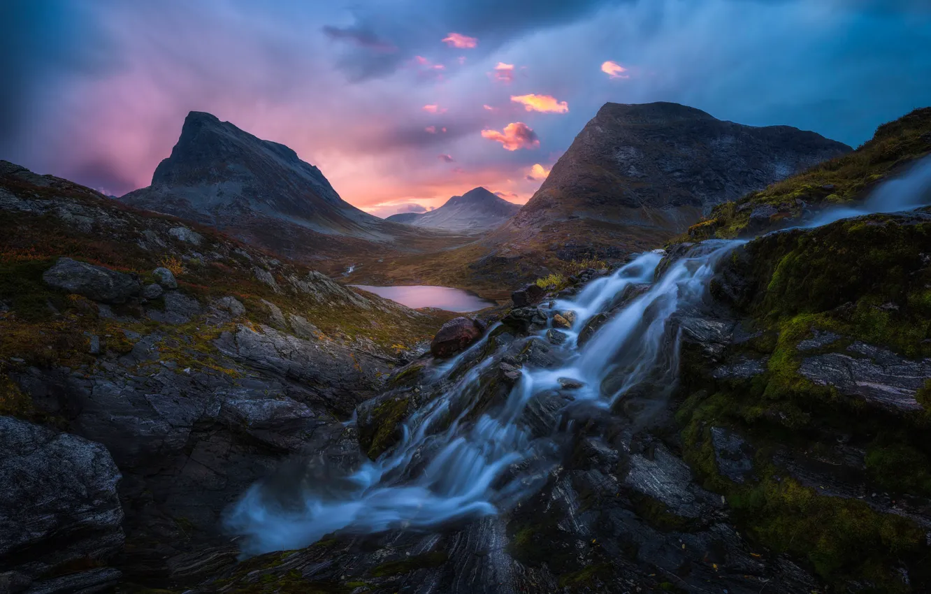 Фото обои горы, озеро, водопад, Норвегия, каскад, Norway, Romsdalen