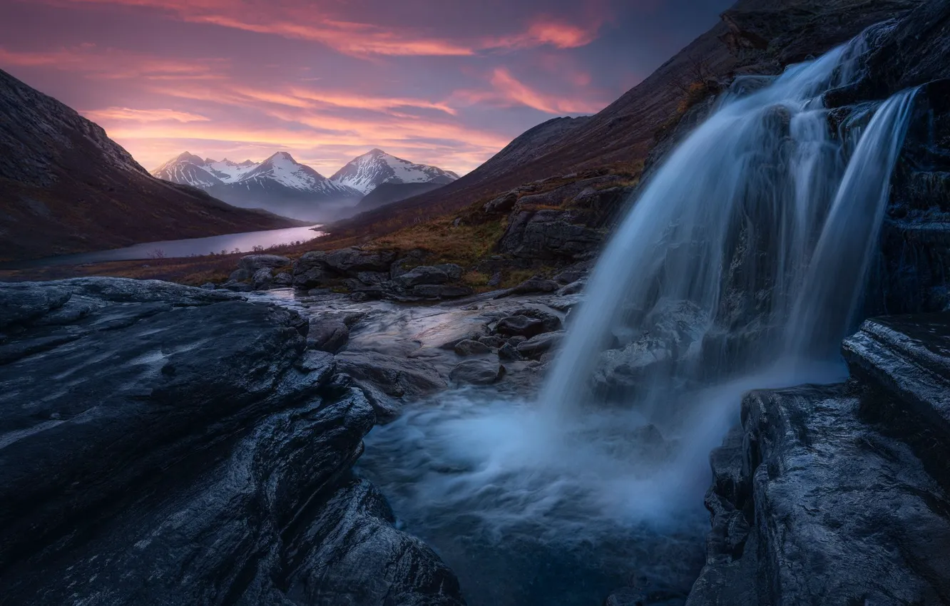 Фото обои закат, горы, река, камни, водопад, Норвегия, каскад, Norway