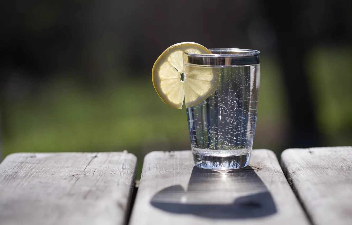 Фото обои вода, стакан, лимон