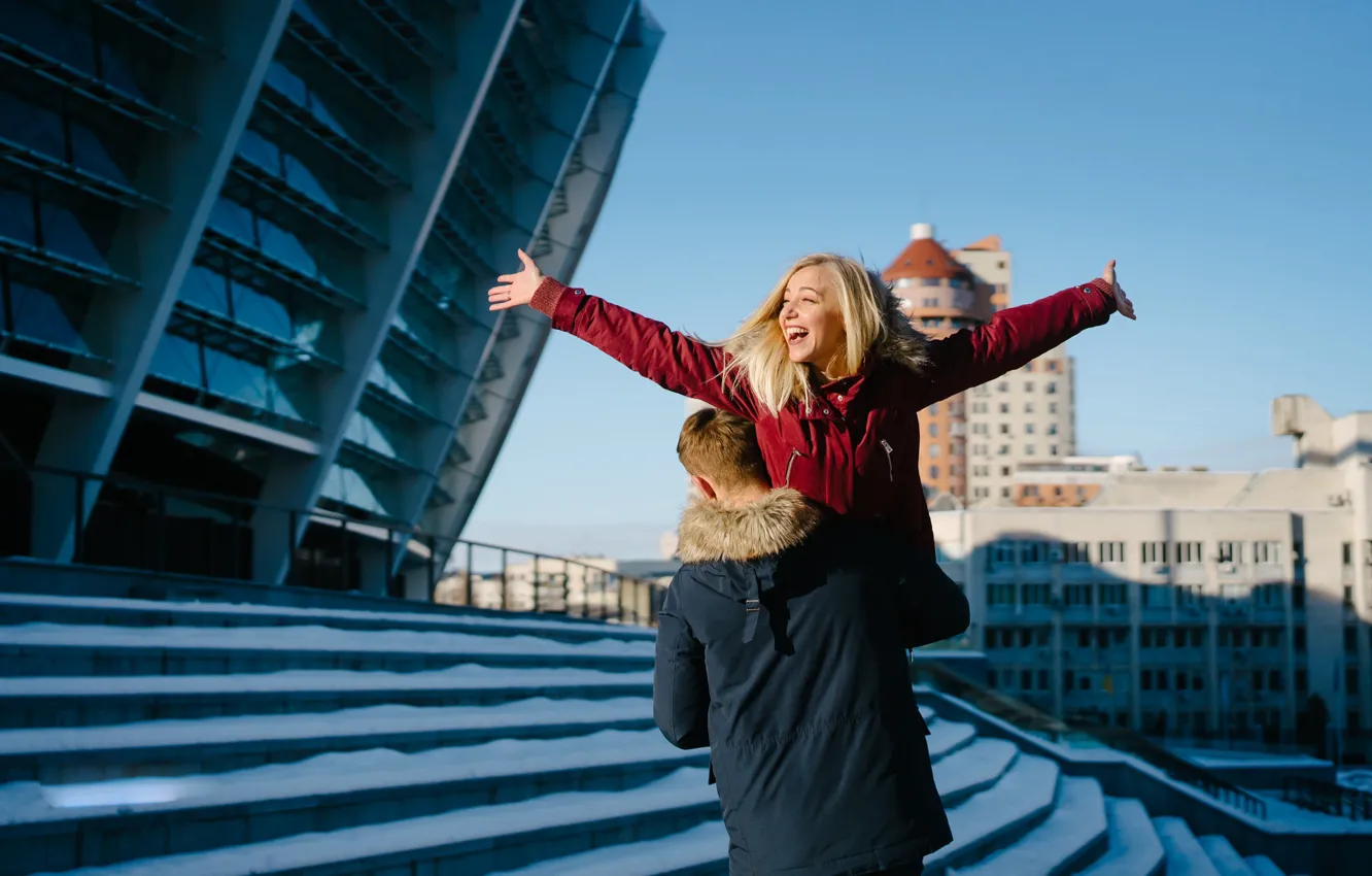 Фото обои зима, девушка, счастье, город, настроение, лестница, парень, Oleksii Hrecheniuk