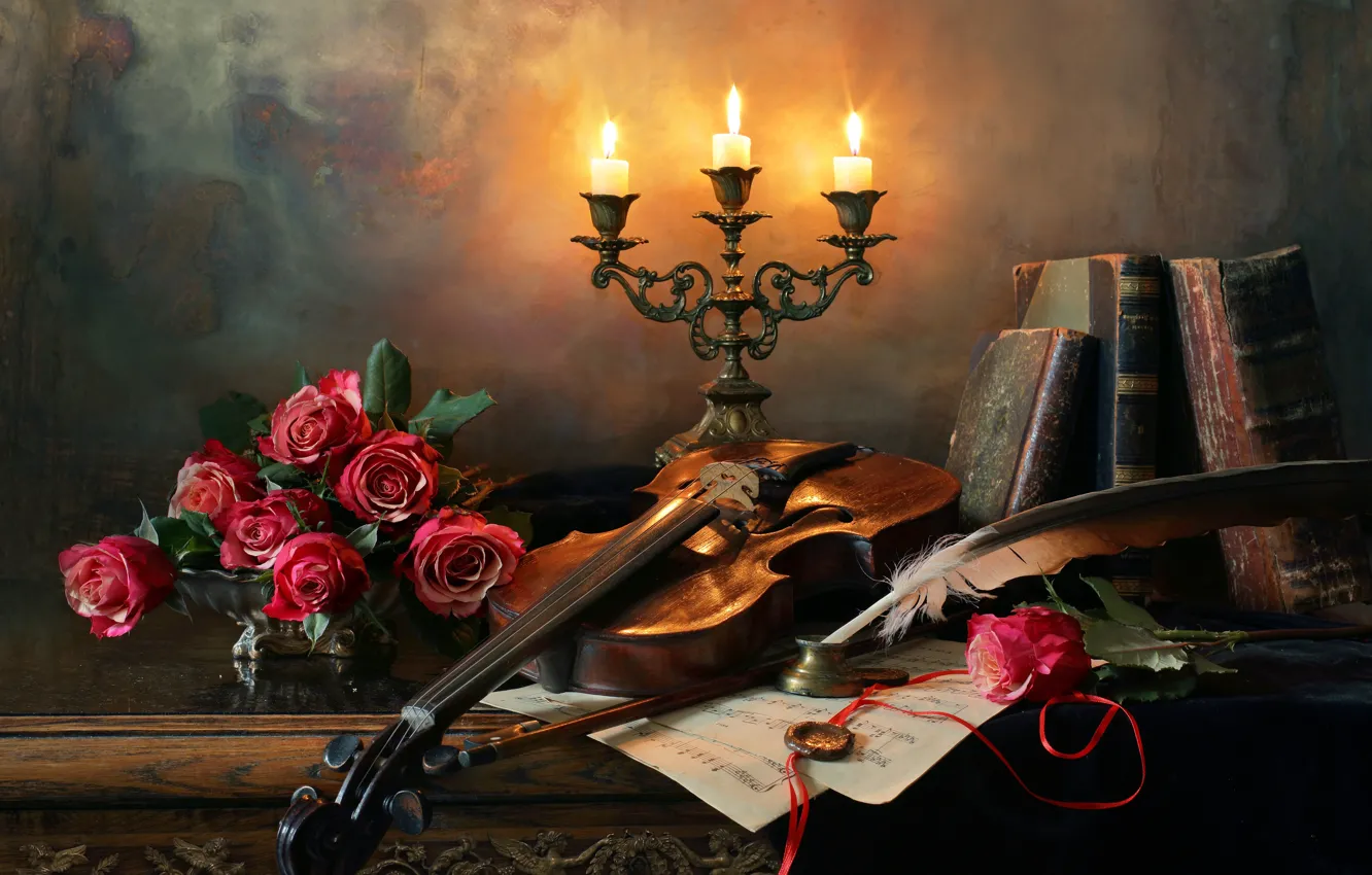 Фото обои цветы, стиль, ноты, перо, скрипка, книги, розы, свечи