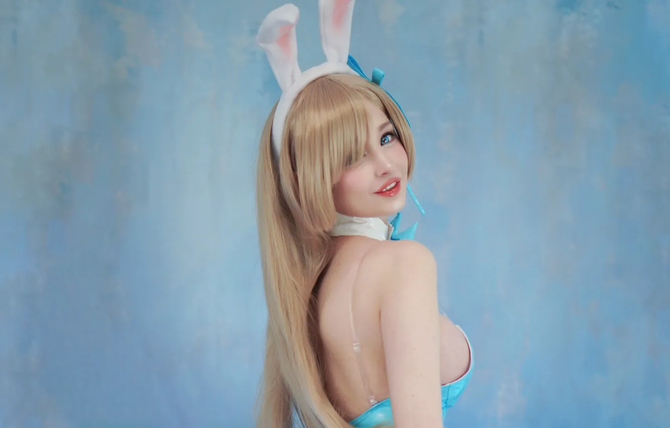 Фото обои girl, sexy, cleavage, long hair, boobs, smile, blue eyes, beautiful