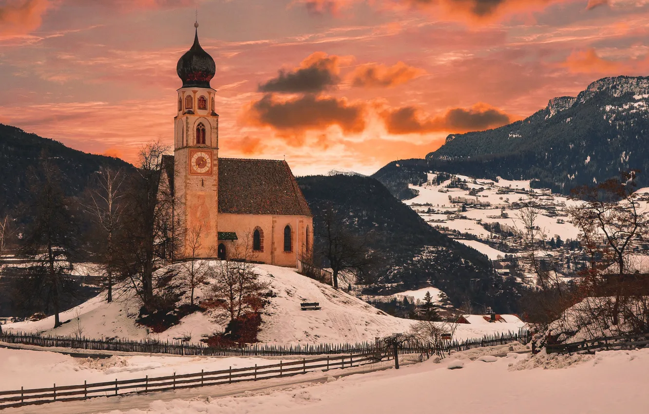 Фото обои зима, снег, закат, горы, забор, Альпы, Италия, церковь