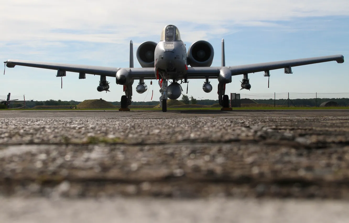 Фото обои штурмовик, аэродром, A-10, Thunderbolt II, «Тандерболт» II