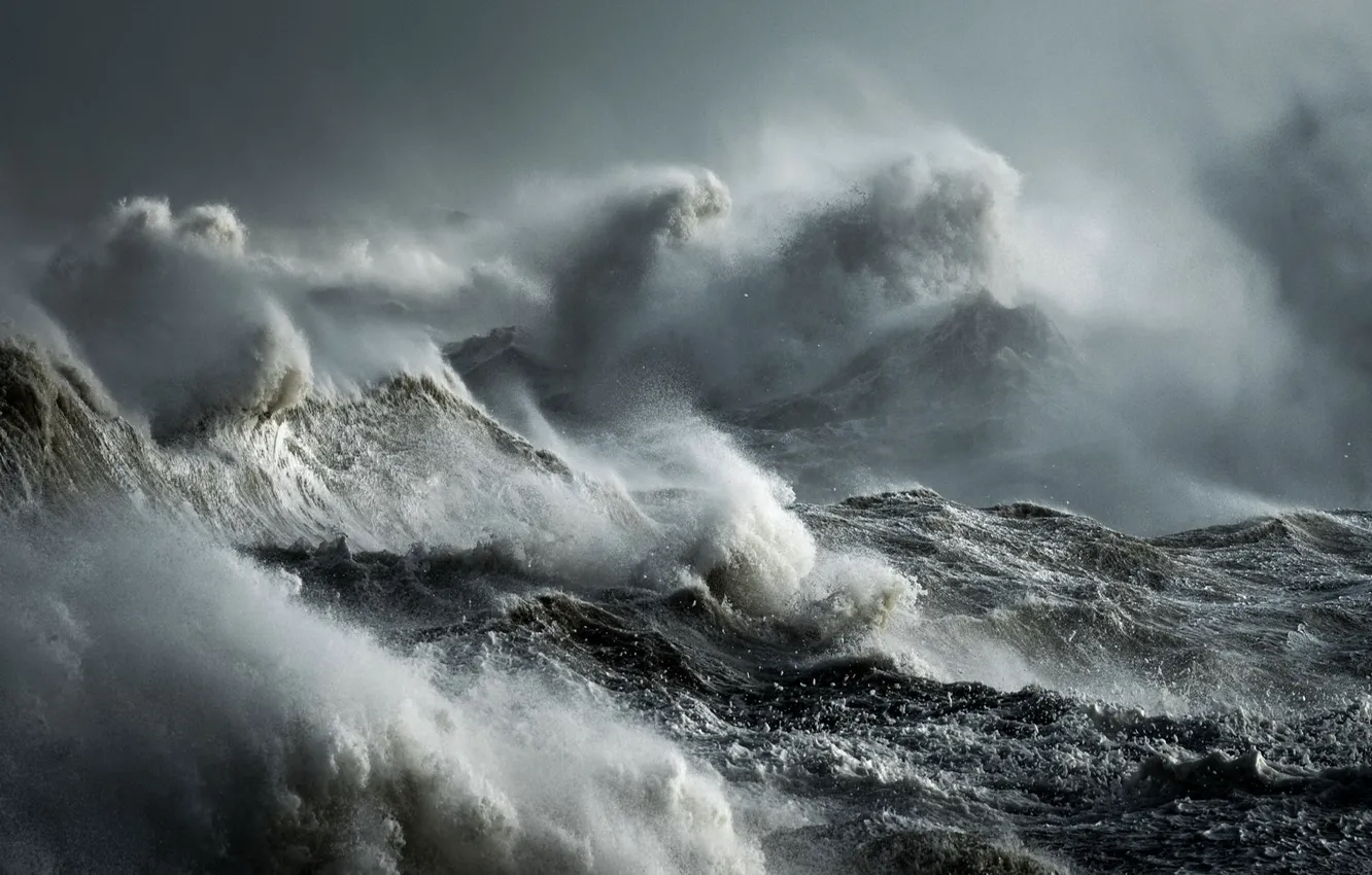Фото обои море, волны, брызги, шторм, стихия