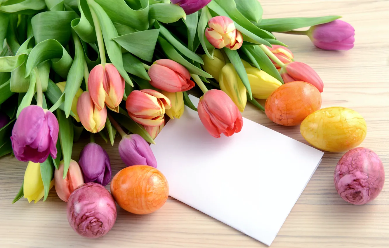 Фото обои цветы, праздник, яйца, Пасха, тюльпаны, карточка, Easter, крашенки