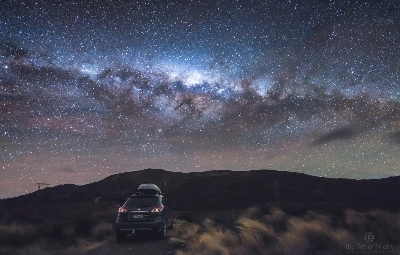 Фото обои небо, трава, ночь, красота, звёзды, автомобиль, photographer, Mark Gee