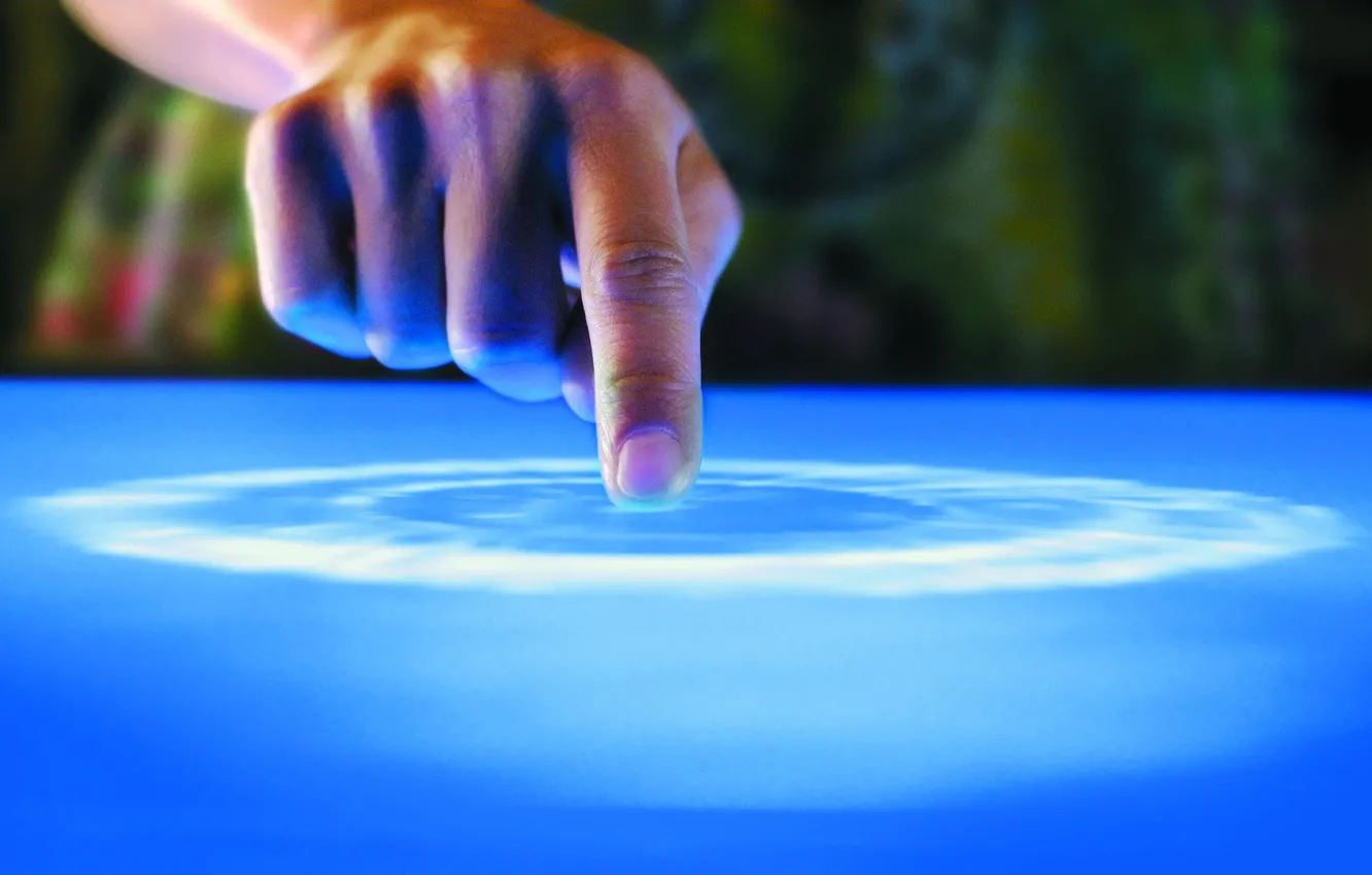 Фото обои синий, стол, палец, Microsoft, Surface
