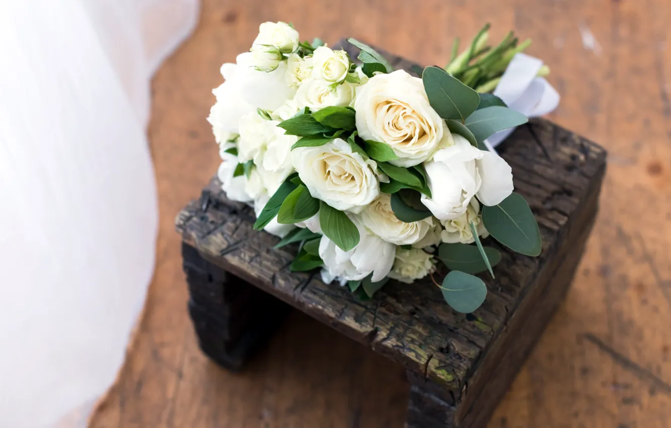 Фото обои листья, розы, букет, белые розы