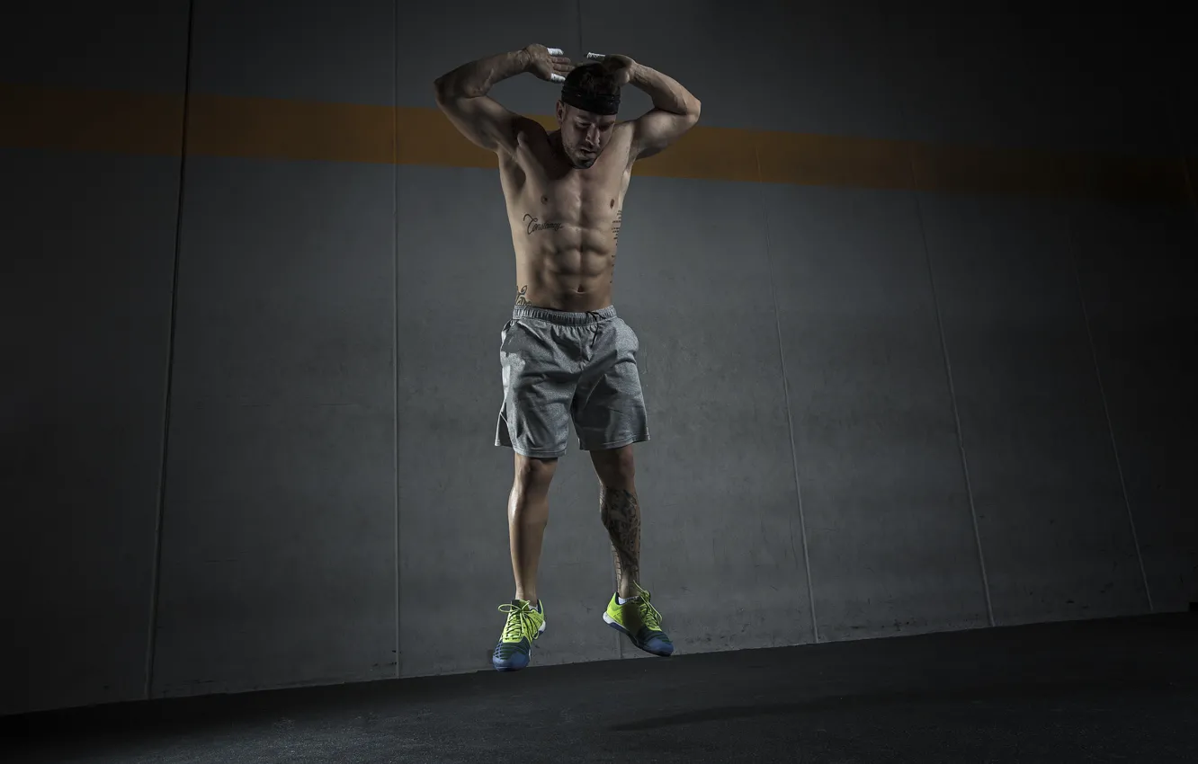 Фото обои Training, abs, constancy, man jumping