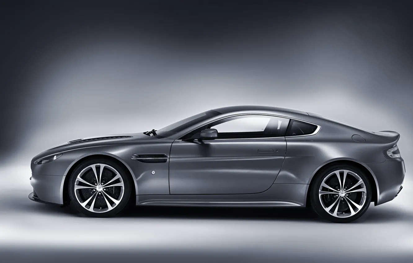 Фото обои Aston Martin, Vantage, Машина, V12