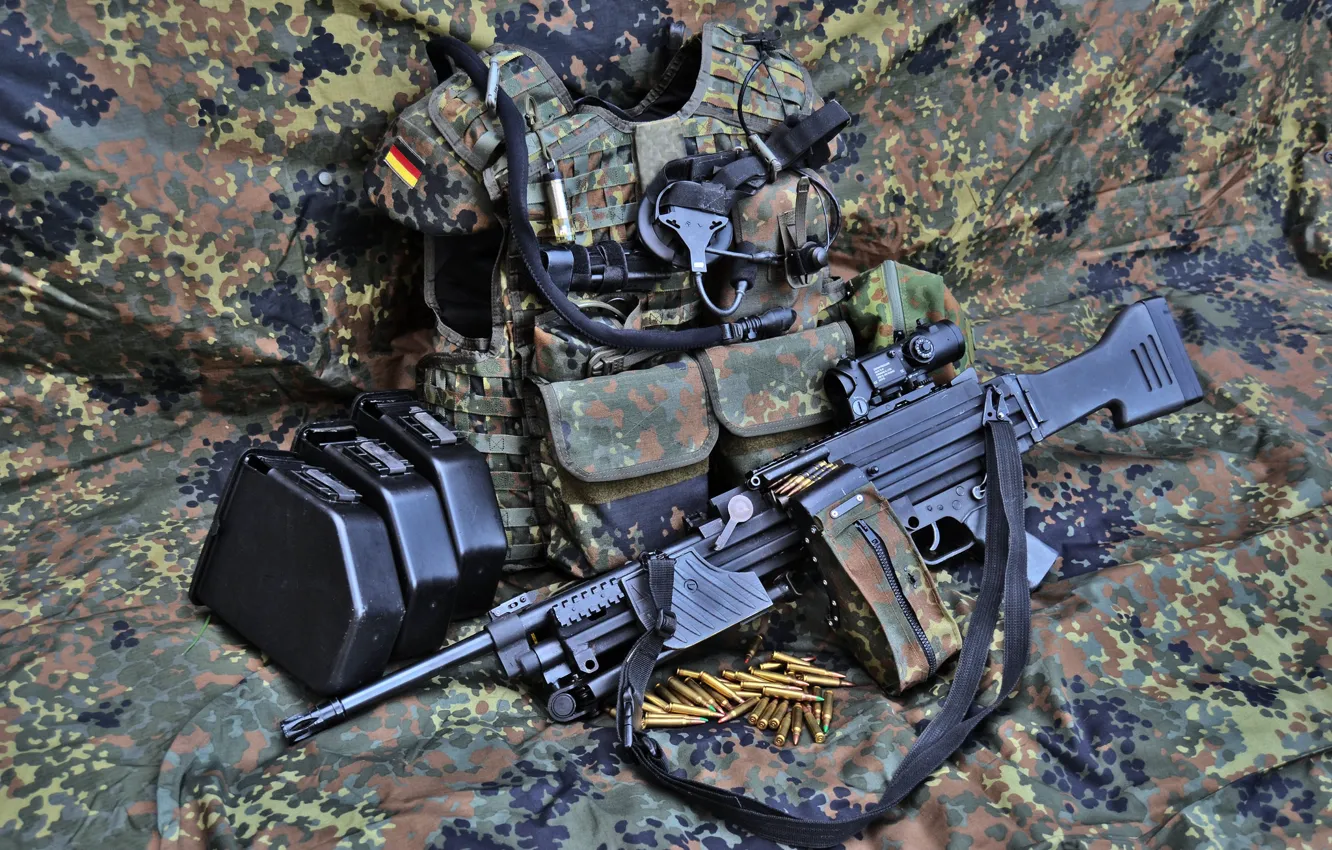 Фото обои оружие, пулемёт, ручной, Heckler &ampamp; Koch, MG4, снаряжения