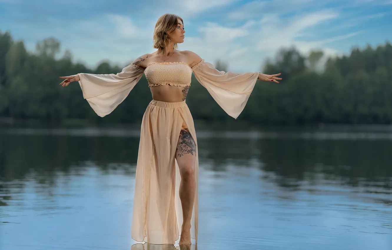 Фото обои девушка, милая, модель, Пляж, Часы, Обои, шатенка, Кулон