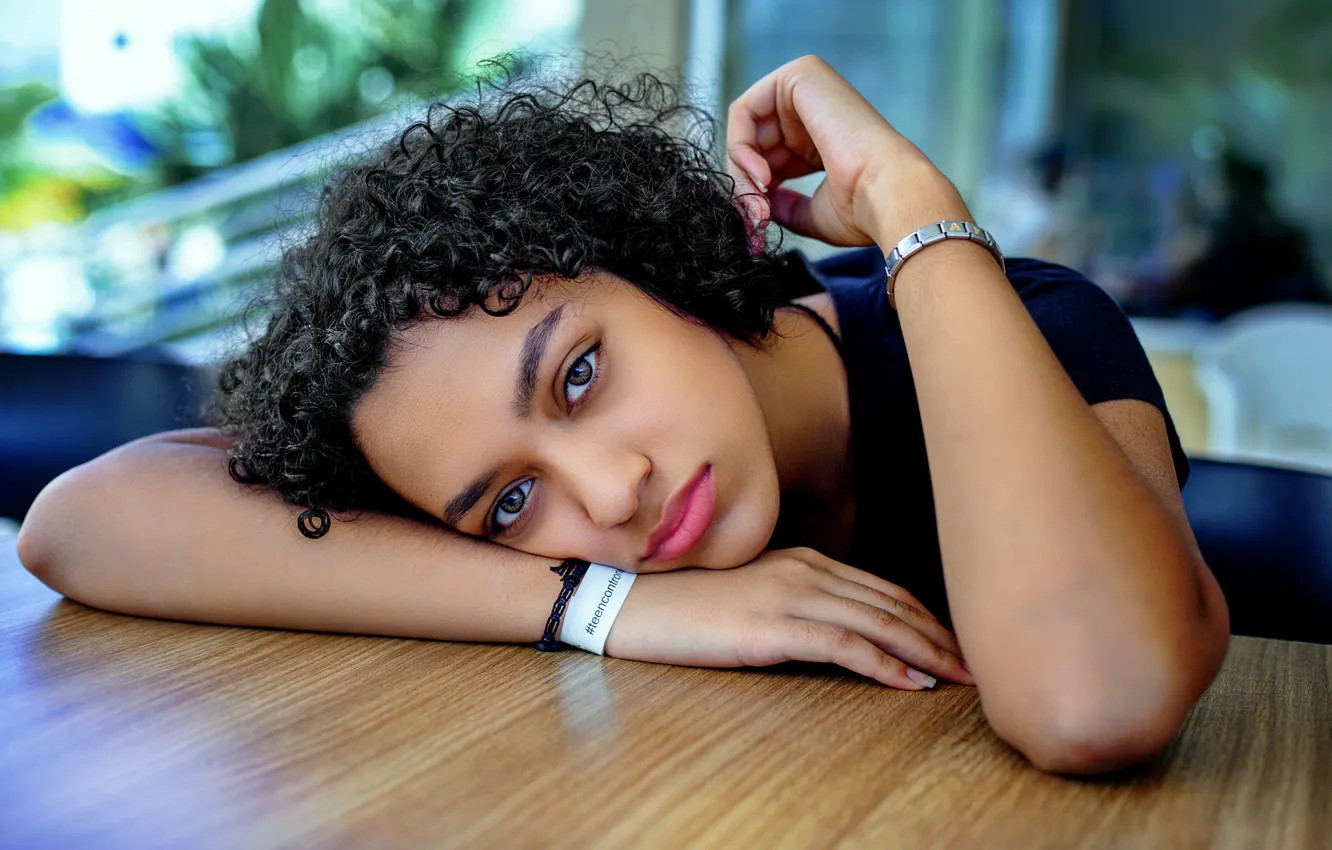 Фото обои girl, sad, eyes, look, teen, curly hair, teenager, curly hair girl