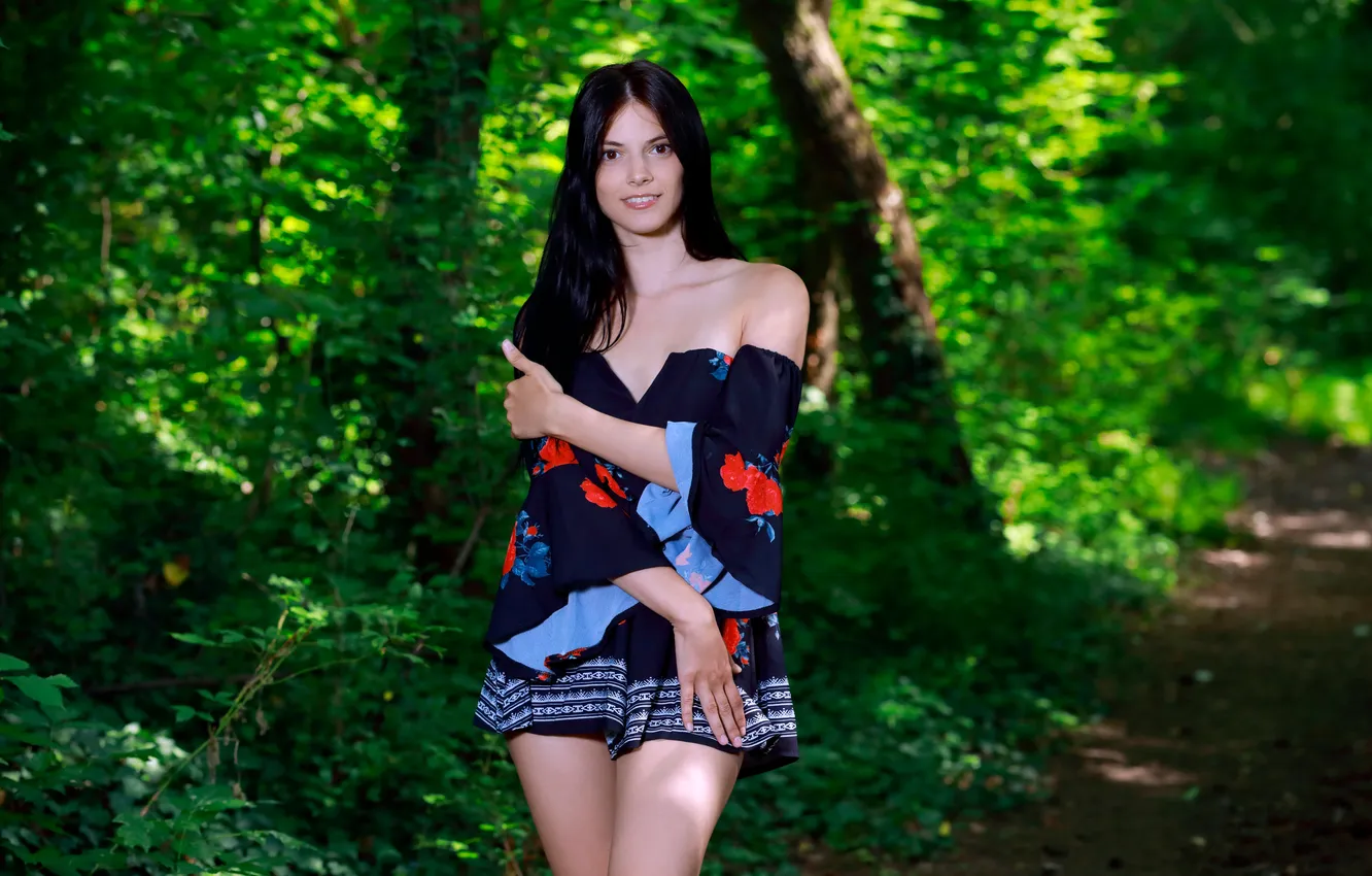 Фото обои Model, Pose, Mini Skirt, Aleksandrina, Woman Outdoors