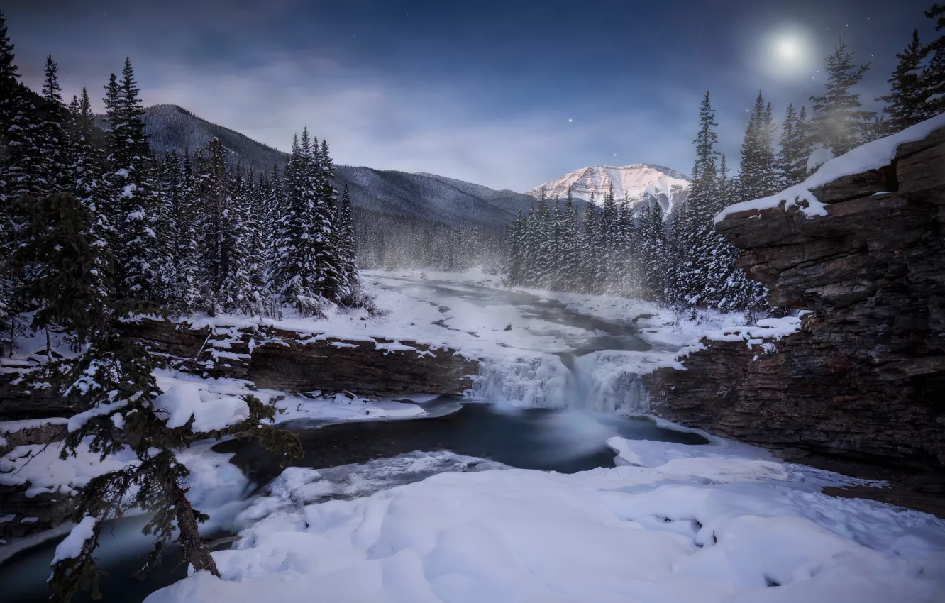 Фото обои зима, лес, снег, деревья, горы, река, водопад, Канада