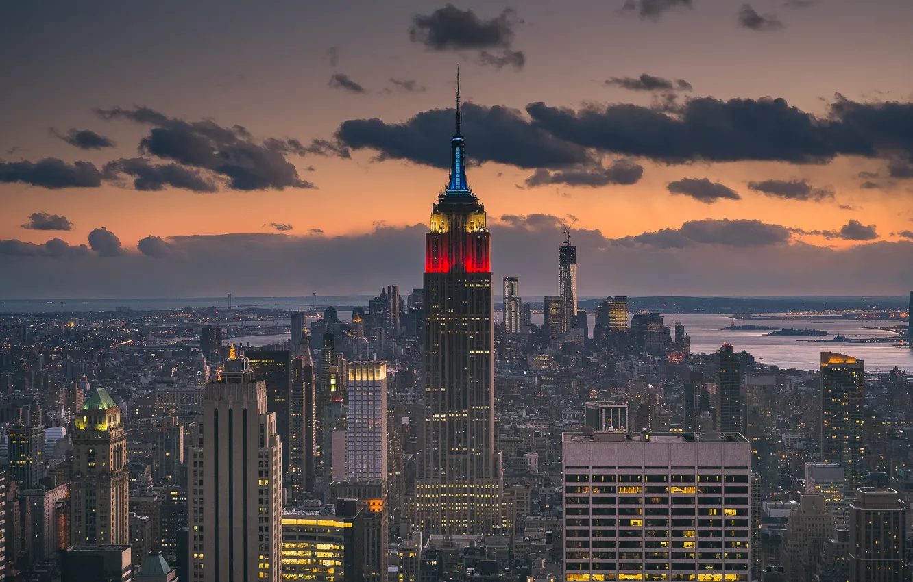 Фото обои закат, остров, Нью-Йорк, США, Манхэттен, Эмпайр-стейт-билдинг, 21-м по высоте в мире, небскрёб