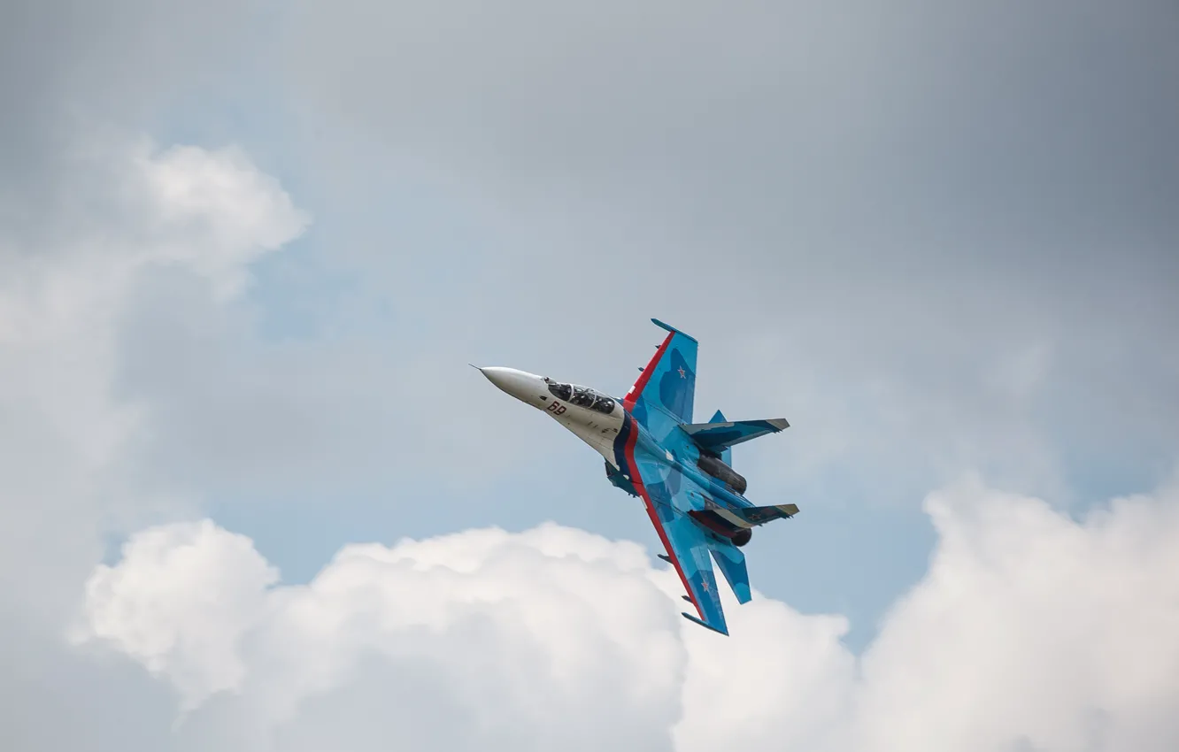 Фото обои облака, полет, истребитель, Flanker, Су-27