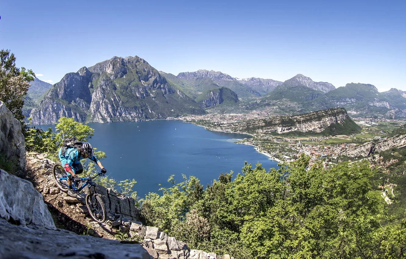 Фото обои горы, Франция, Альпы, спортсмен, велосипедист, mountain bike