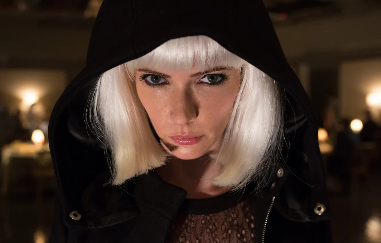 Фото обои взгляд, капюшон, сериал, Ева, hair, Гримм, Grimm, Bitsie Tulloch