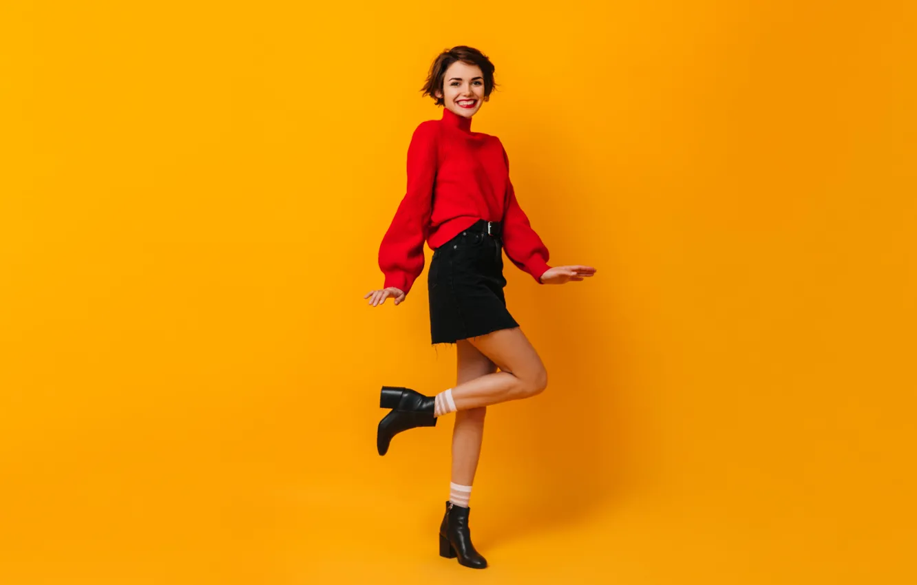 Фото обои девушка, радость, милая, юбка, ножки