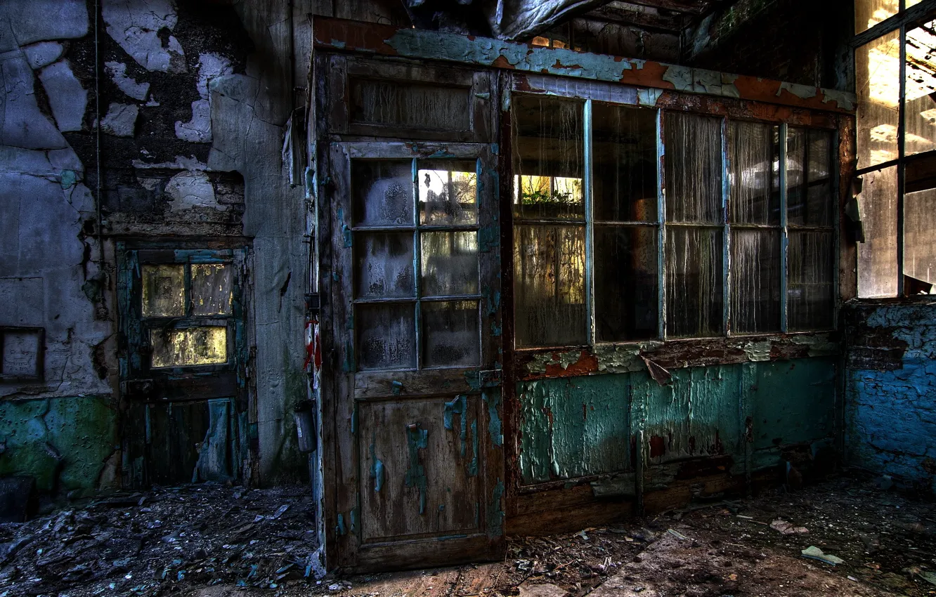 Фото обои dirt, glass, window, abandoned buildings