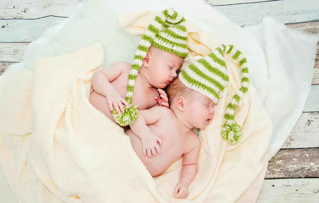 Фото обои дети, одеяло, малыши, шапочки, спят, младенцы