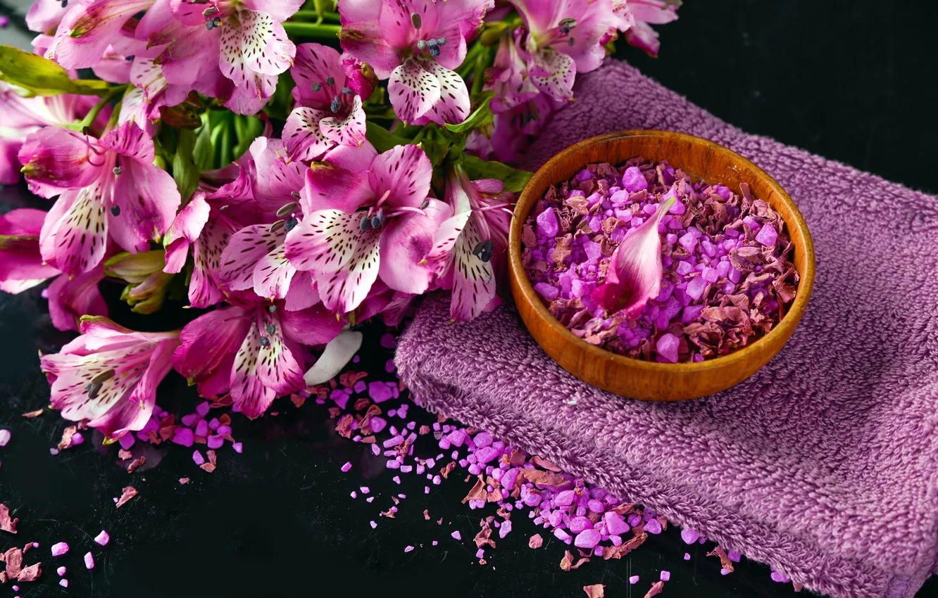 Фото обои цветы, полотенце, лепестки, спа, purple