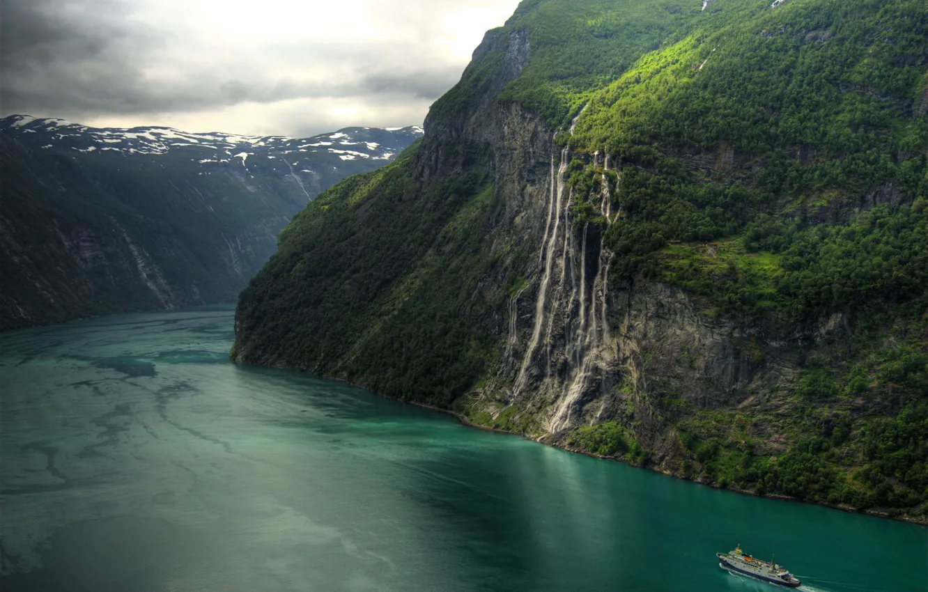 Фото обои горы, природа, корабль, водопад, Норвегия, красиво, фьорд, Geirangerfjord