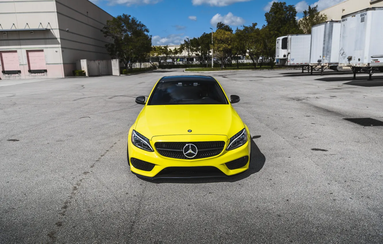 Фото обои Mercedes, Front, AMG, Yellow, C63, Face, Poisonous