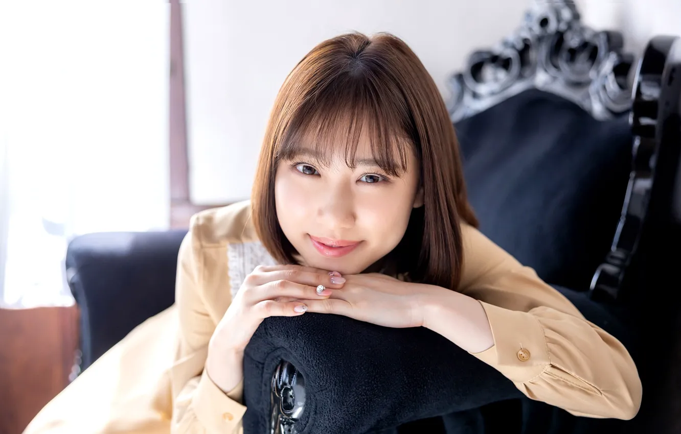 Фото обои Model, Woman, Sofa, Pretty, Japanese, Yuuri Adachi