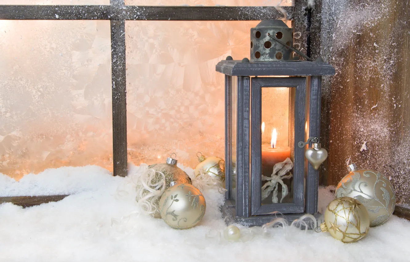 Фото обои зима, шарики, свет, снег, игрушки, свеча, Новый Год, окно