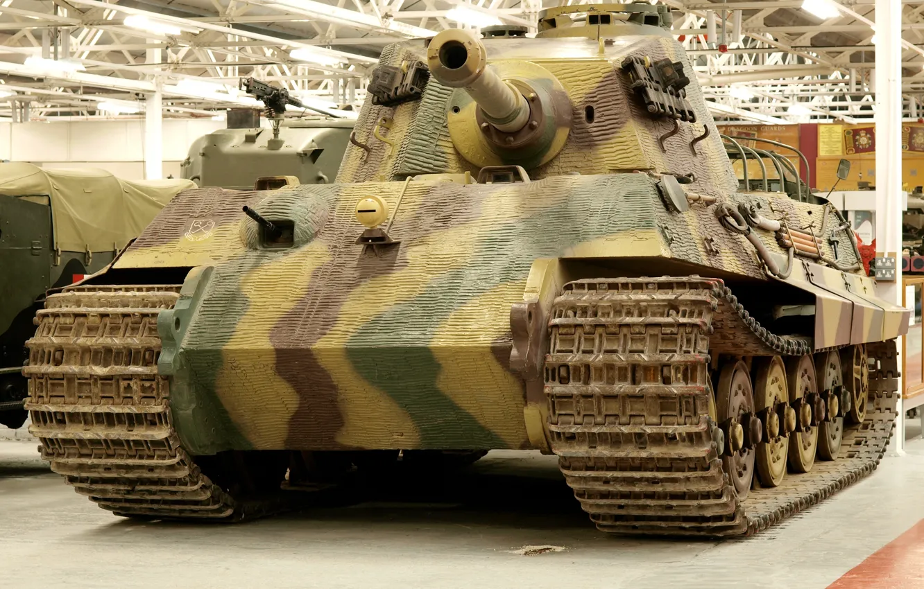 Фото обои музей, немецкий, тяжёлый, &quot;Королевский тигр&quot;, танк PzKpfw VI (Tiger II)