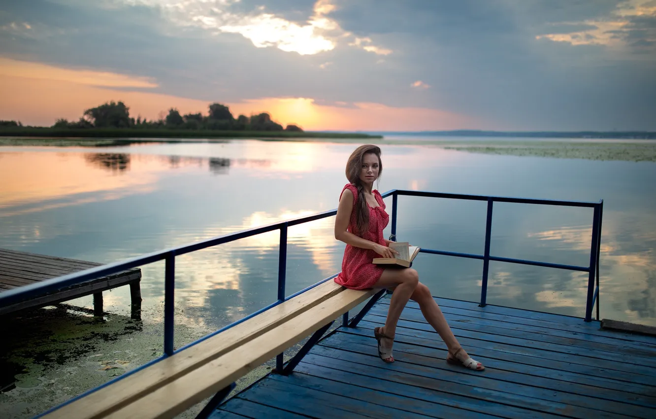 Фото обои sky, dress, landscape, nature, water, clouds, lake, model